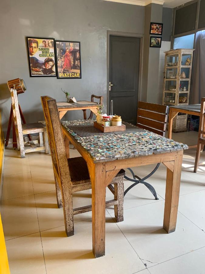 Bed And Chai - Boutique Stay & Tours New Delhi Exteriör bild